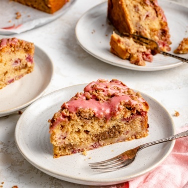 strawberry coffee cake on a plate