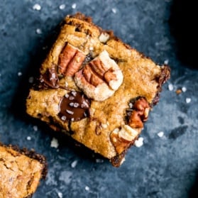 pecan blondies topped with sea salt